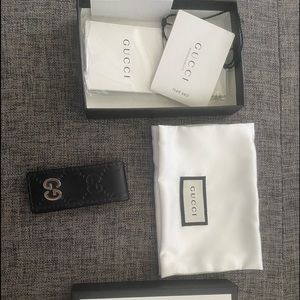 Black leather embossed Gucci mens money clip with box New